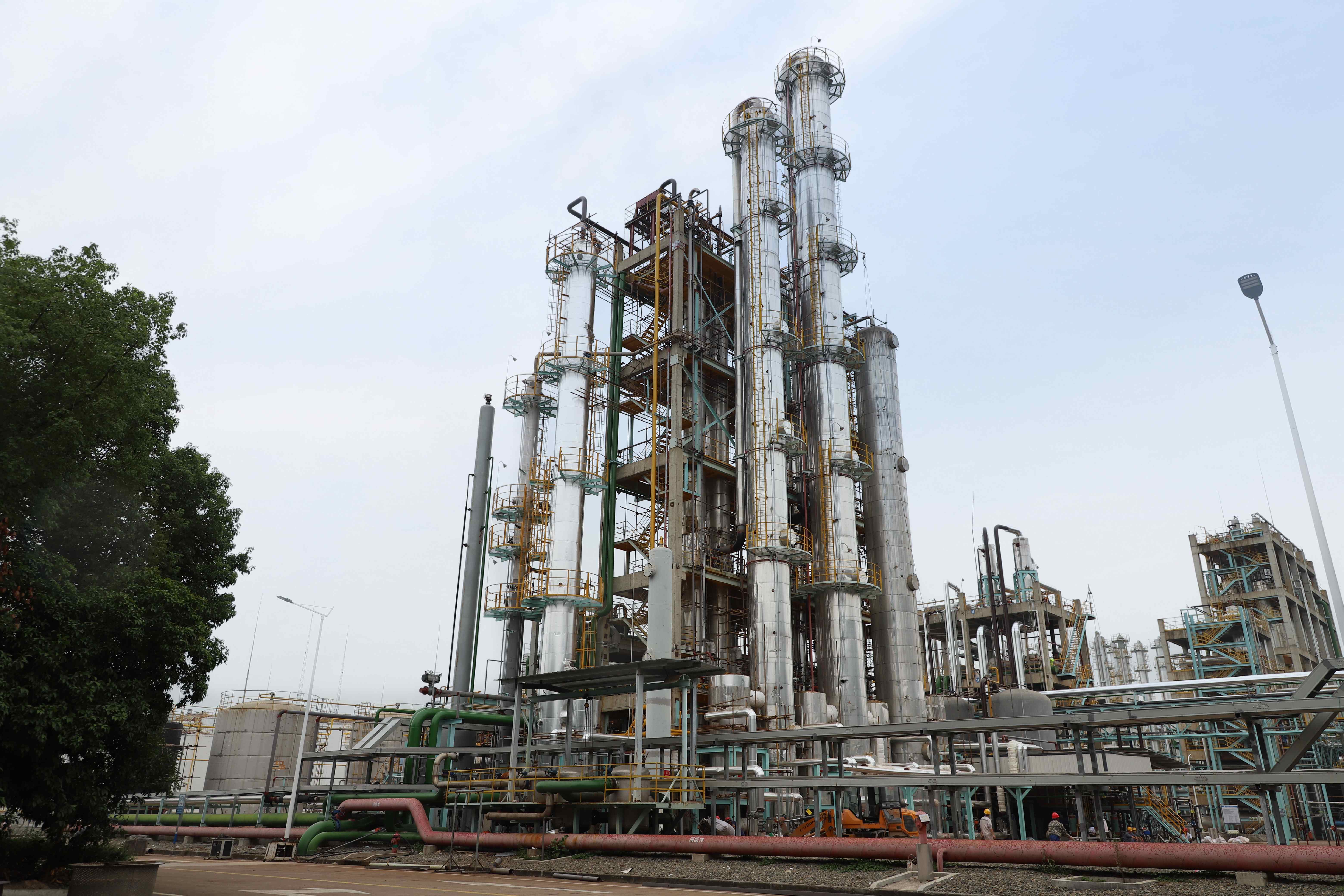 新化大洋廠區(qū)10萬噸異丙胺裝置智能化改造項(xiàng)目安裝工程